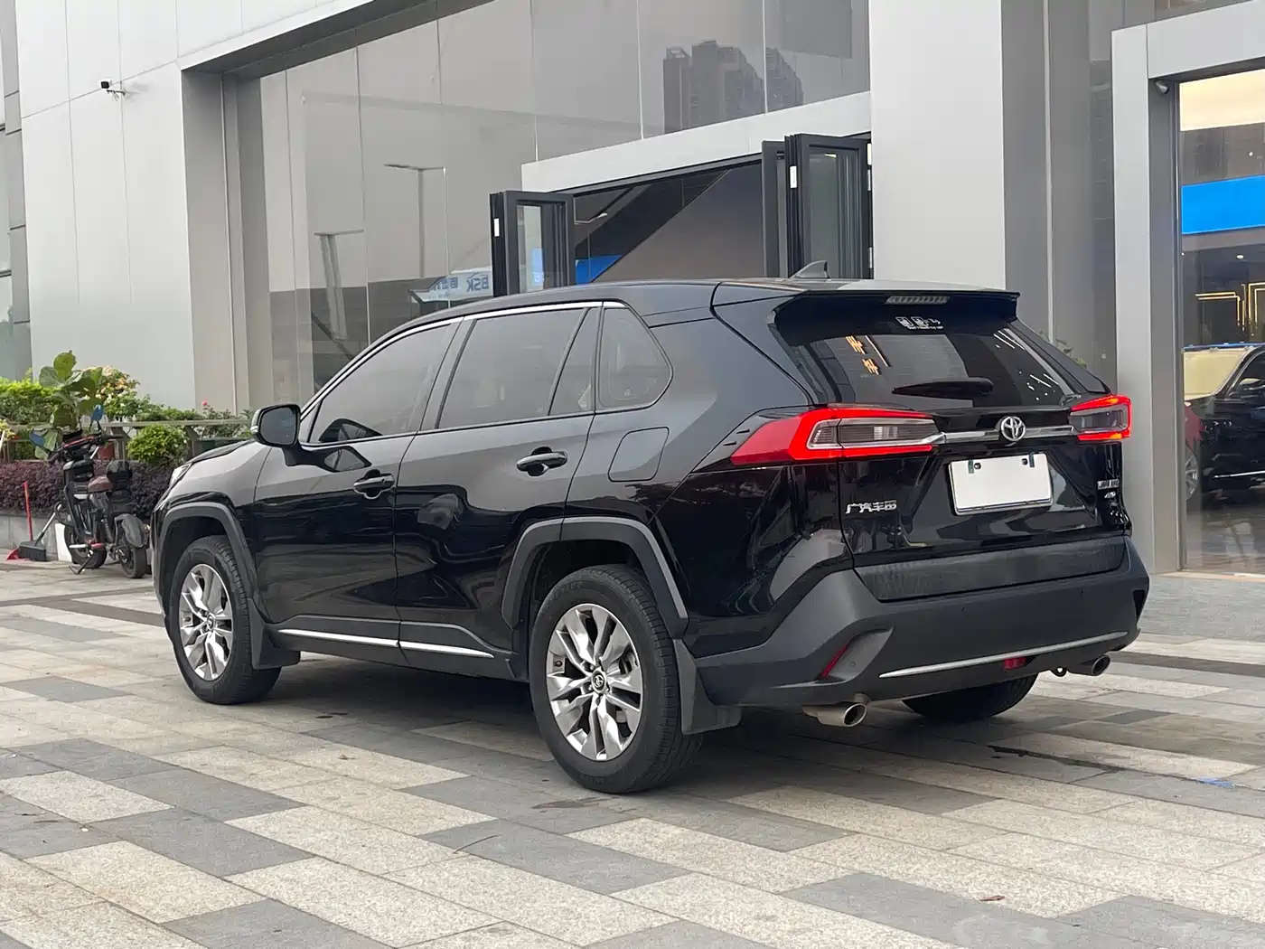 Toyota Wildlander 2021 2.0L CVT 4WD Luxury Edition фото 23