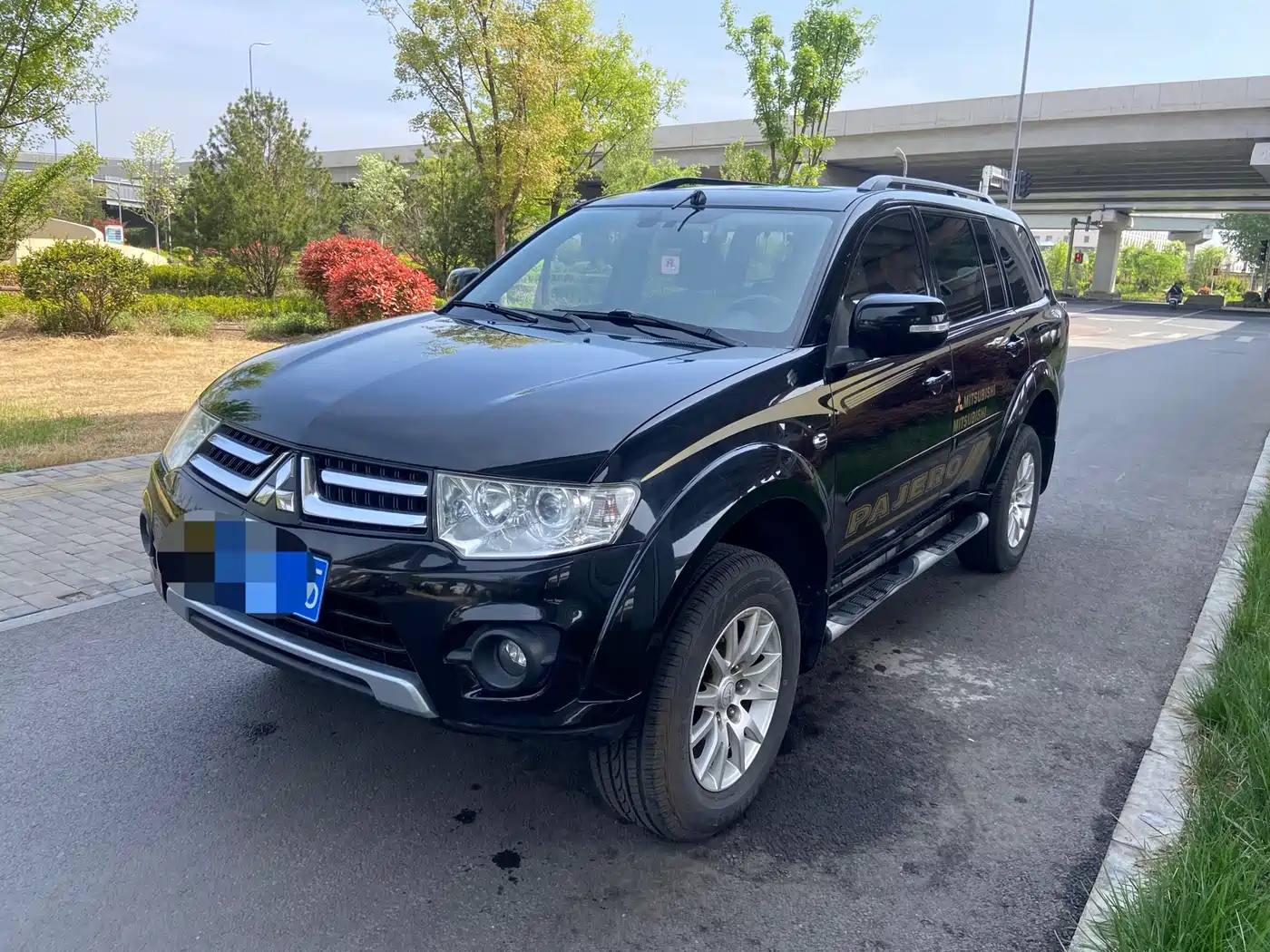 Mitsubishi Pajero Sport 2013 3.0L Automatic 2WD Luxury