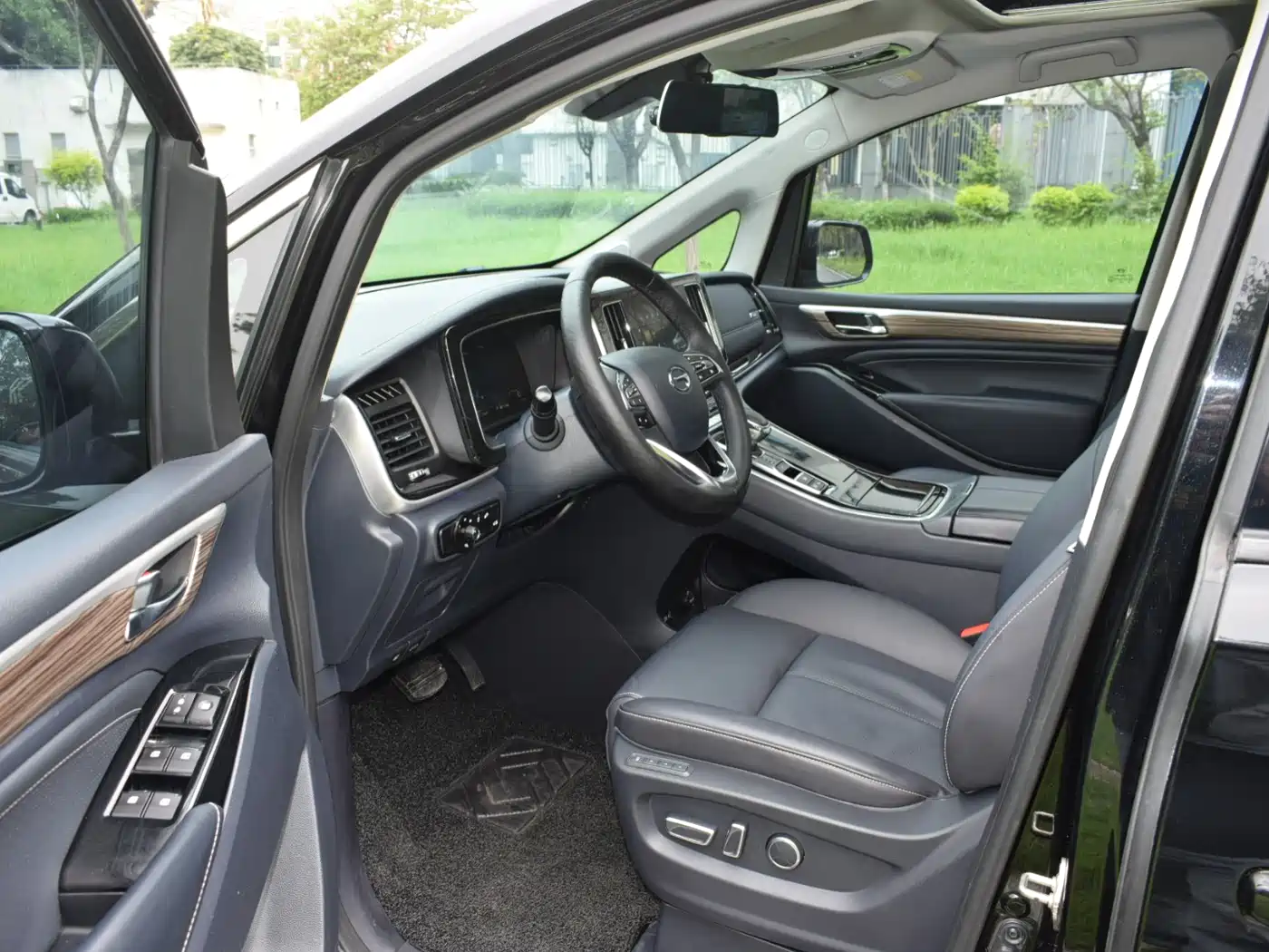 GAC Trumpchi Trumpchi M8 2023 Master Series 390T Ultimate Edition фото 11