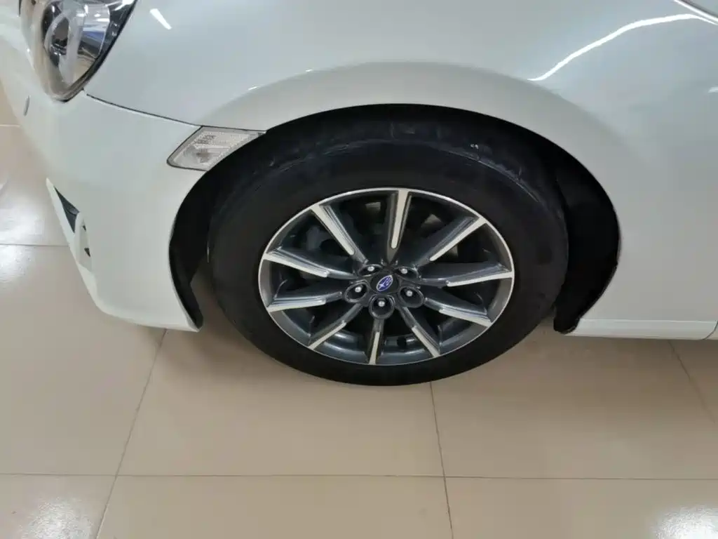 Фото 23 - Subaru BRZ