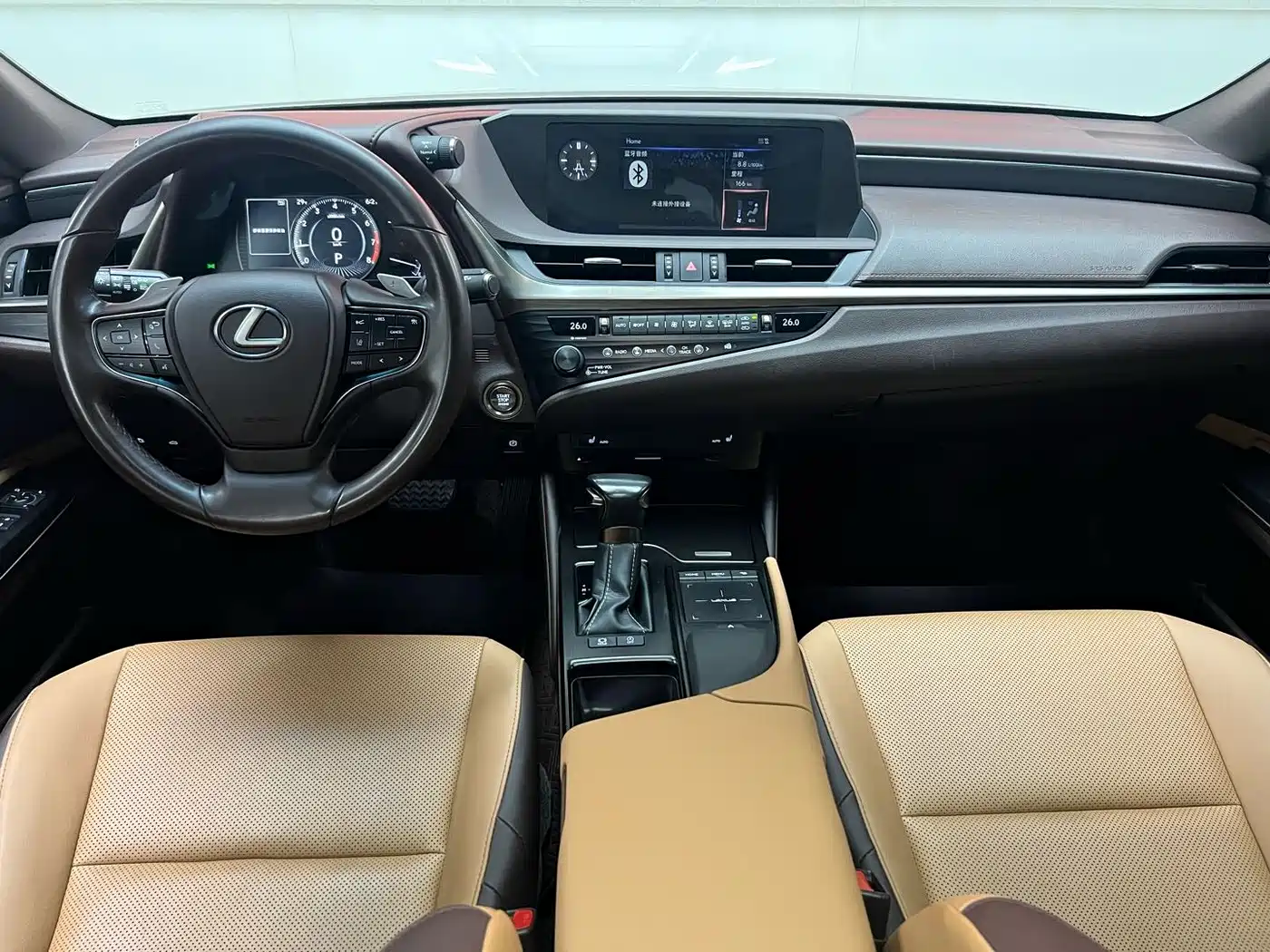 Фото 12 - Lexus ES