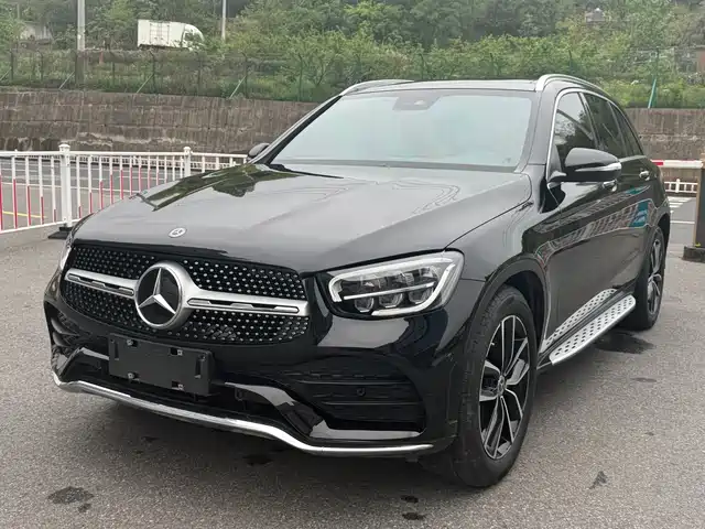 MERCEDES-BENZ GLC