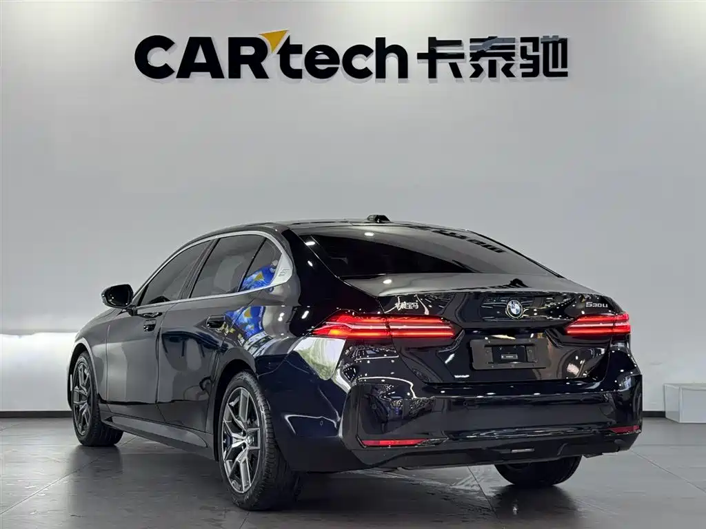 BMW 5 Series 2024 530Li Leading Model Luxury Package фото 6