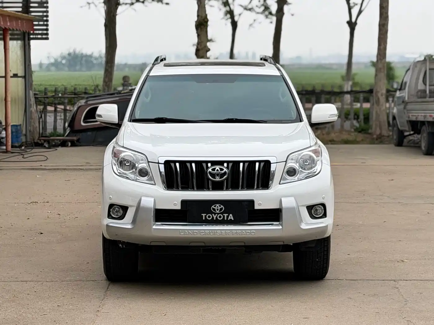 Toyota Prado 2010 4.0L Automatic TX-L NAVI фото 2