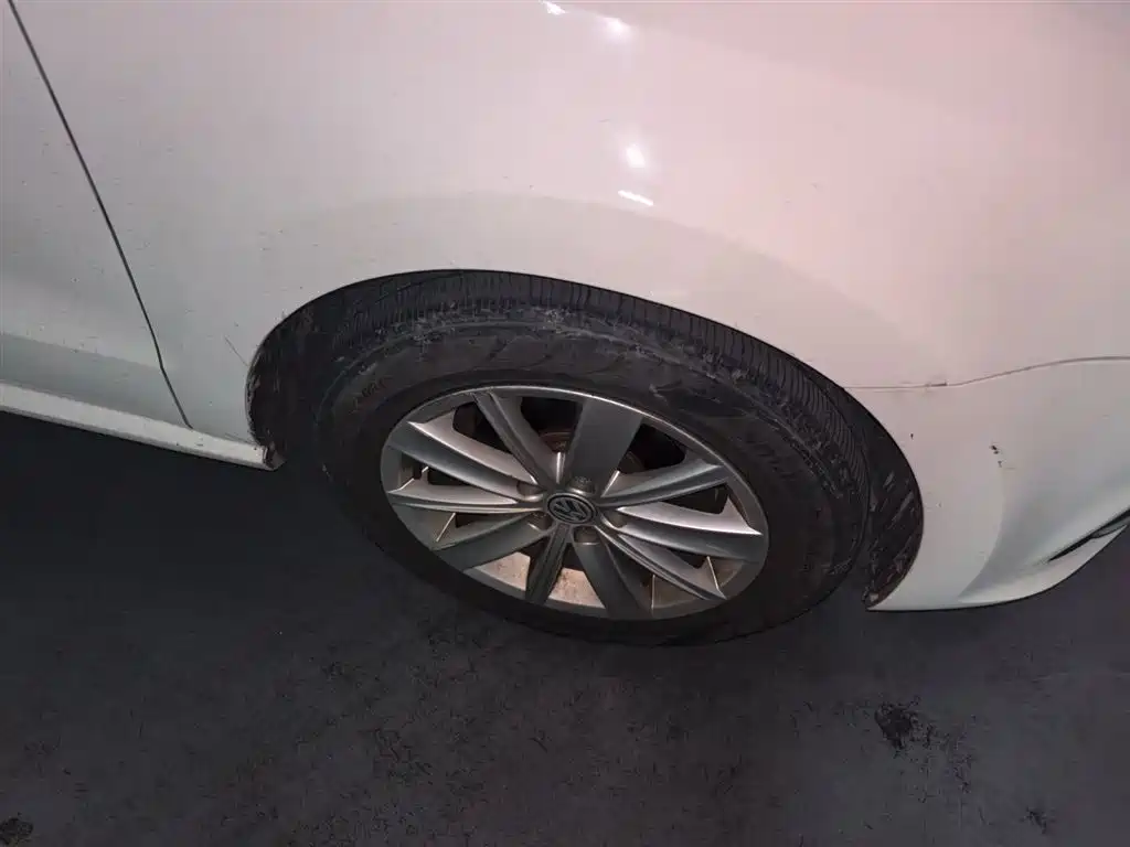 Volkswagen Polo 2014 1.4L Manual Comfort Edition фото 23