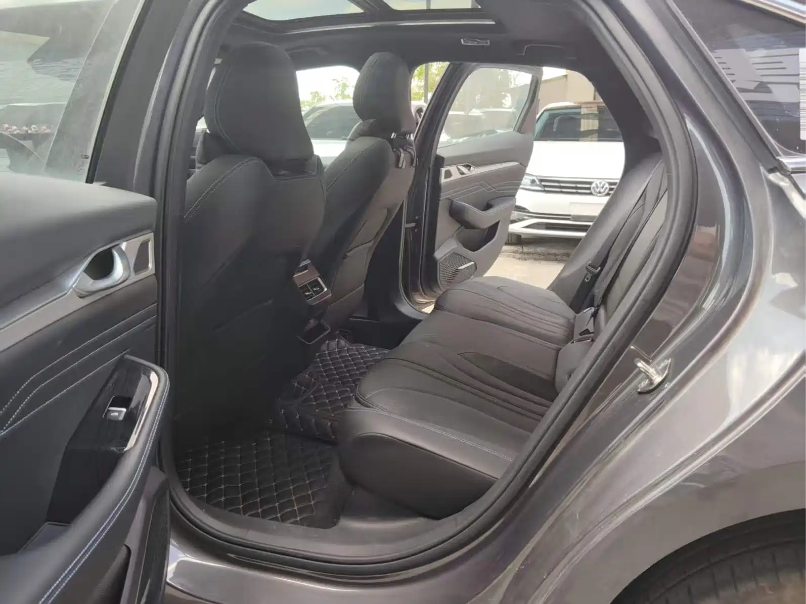 Фото 7 - Geely Preface