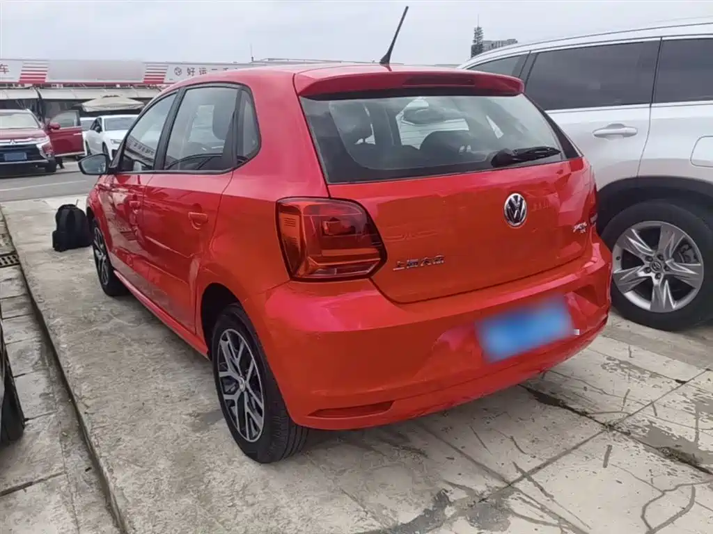 Volkswagen Polo 2016 1.6L Automatic Comfort фото 5