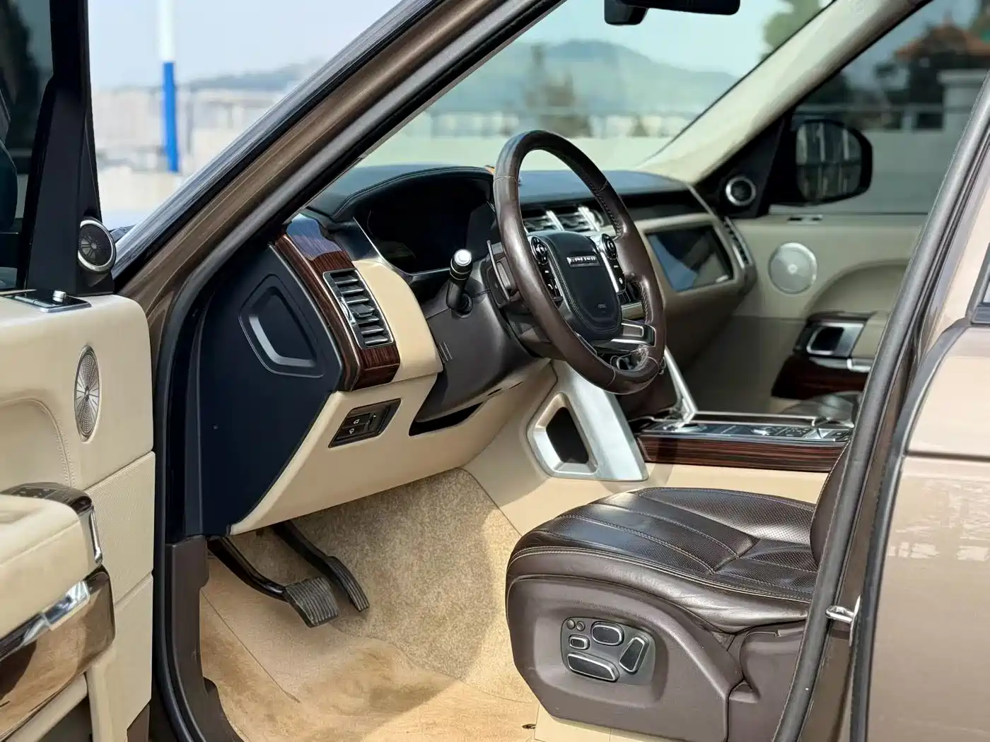 Land Rover Range Rover 2014 3.0 SC V6 Vogue фото 6