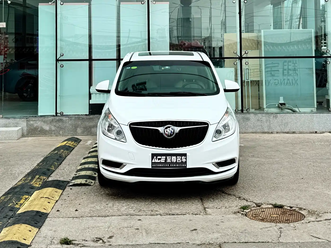 Buick GL8 2018 28T Luxury Model China VI фото 2