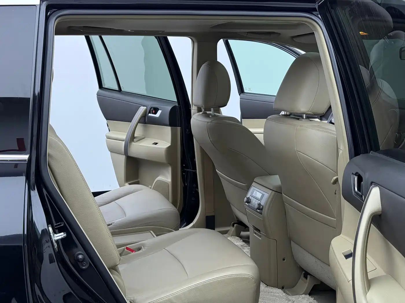 Фото 8 - Toyota Highlander