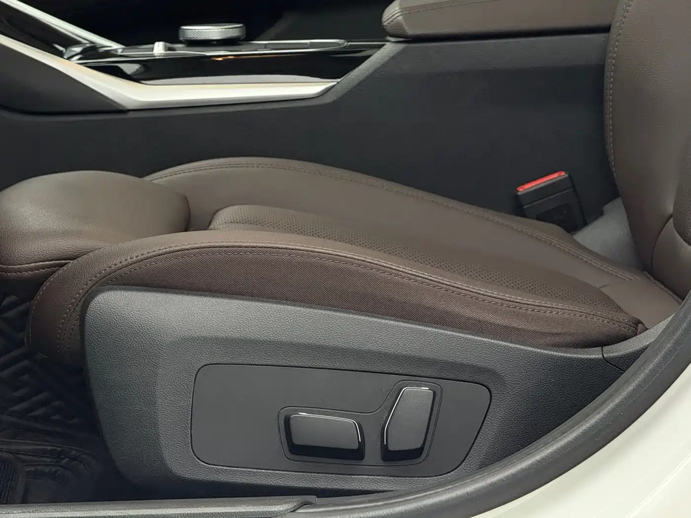 BMW 3 Series 2024 320i M Sport Package фото 19