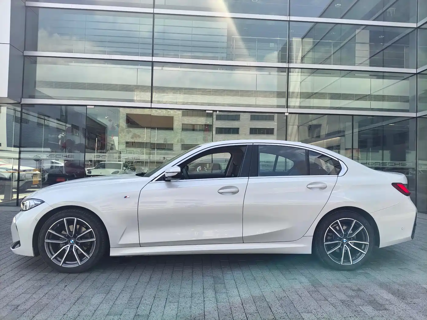 BMW 3-SERIES