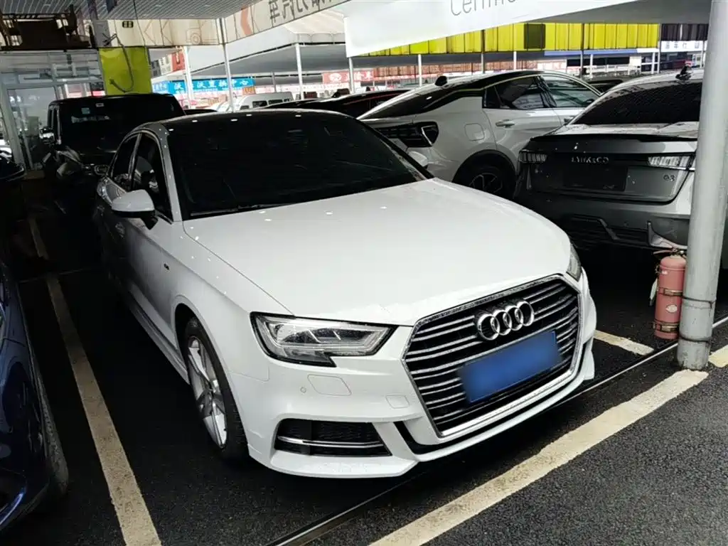 Audi A3 2019 Limousine 35 TFSI Fashion China V фото 4