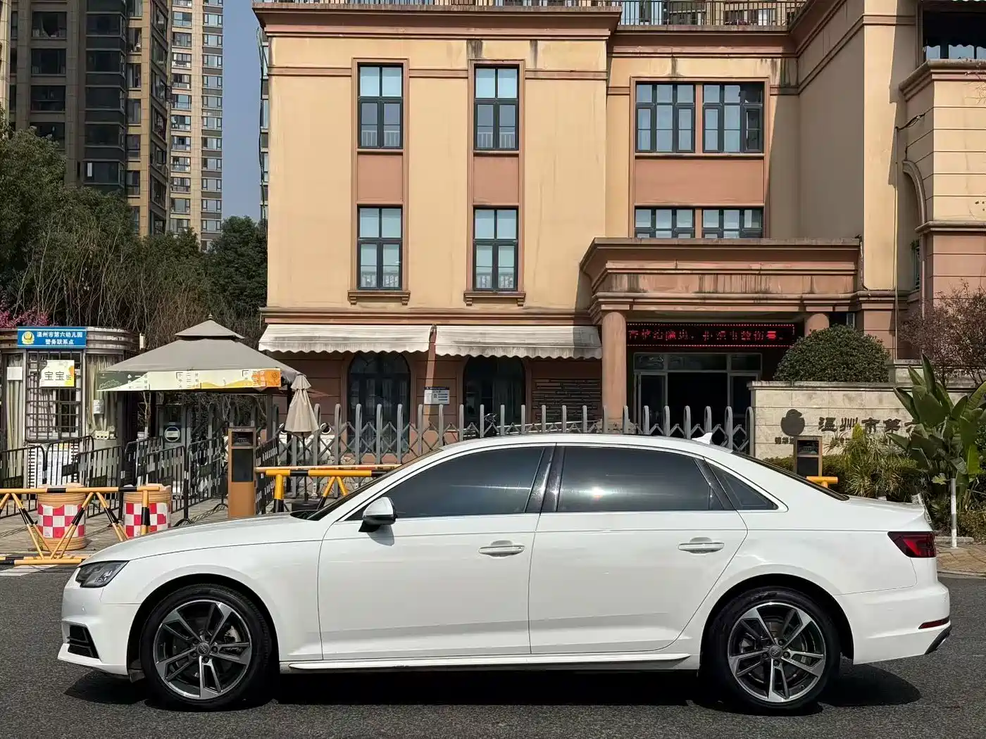 Audi A4L 2019 40 TFSI Progressive (China V) фото 3