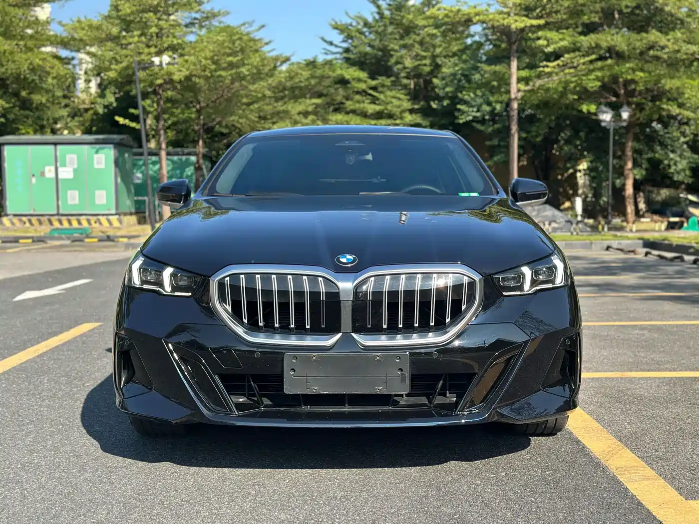 BMW 5 Series 2025 530Li xDrive M Sport Package фото 3