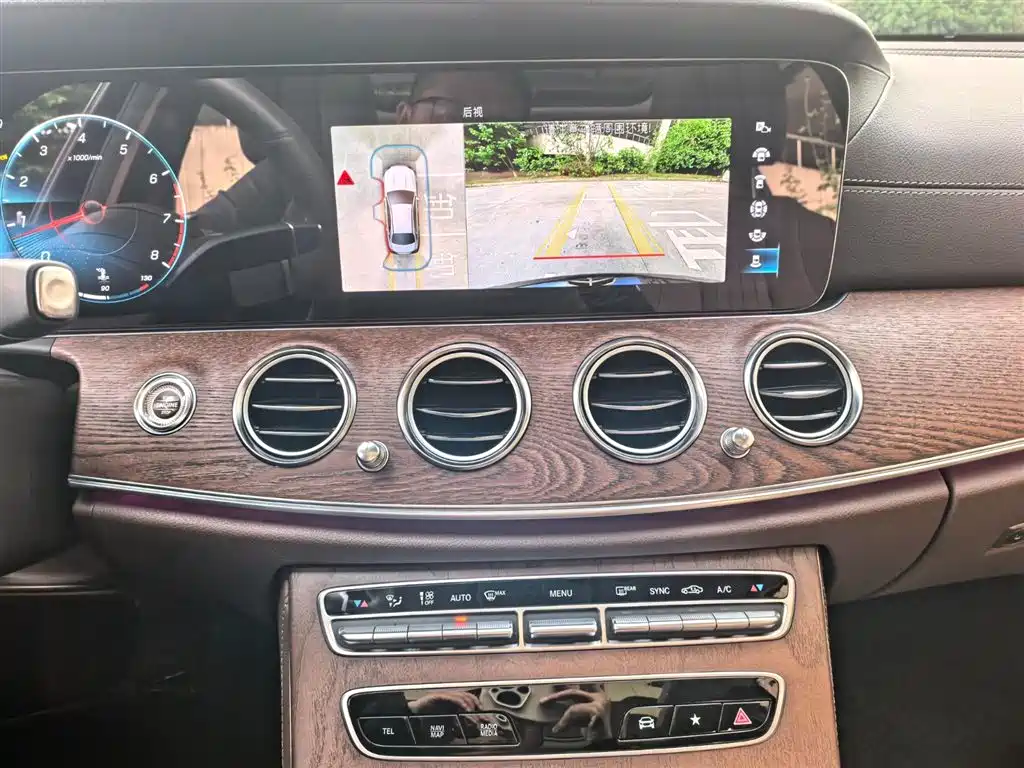 Mercedes-Benz E-Class 2022 E 300 L Luxury фото 10