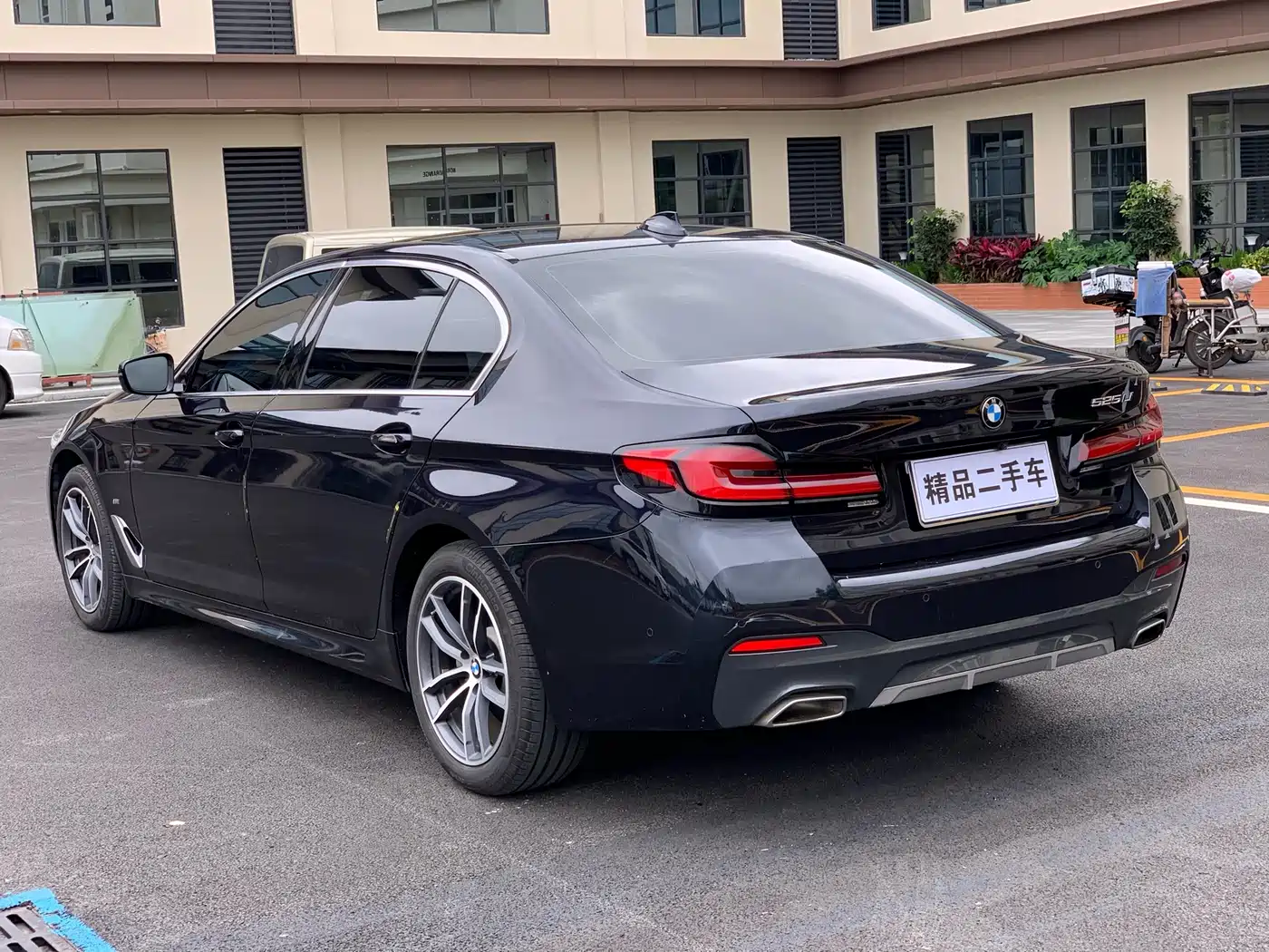 BMW 5 Series 2021 525Li M Sport Package фото 4
