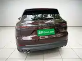 Photo 3 - Porsche Cayenne New Energy