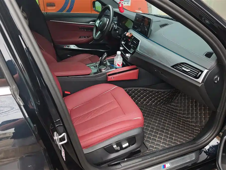 BMW 5 Series 2023 Facelift 530Li Leading M Sport Package фото 8