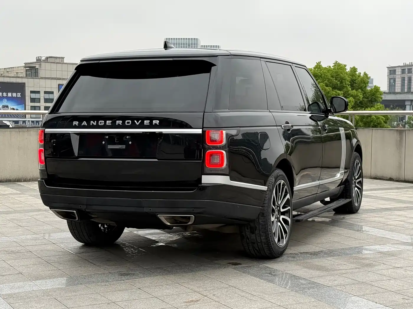 Land Rover Range Rover 2018 3.0 SC V6 Vogue Heritage Extended Edition фото 12