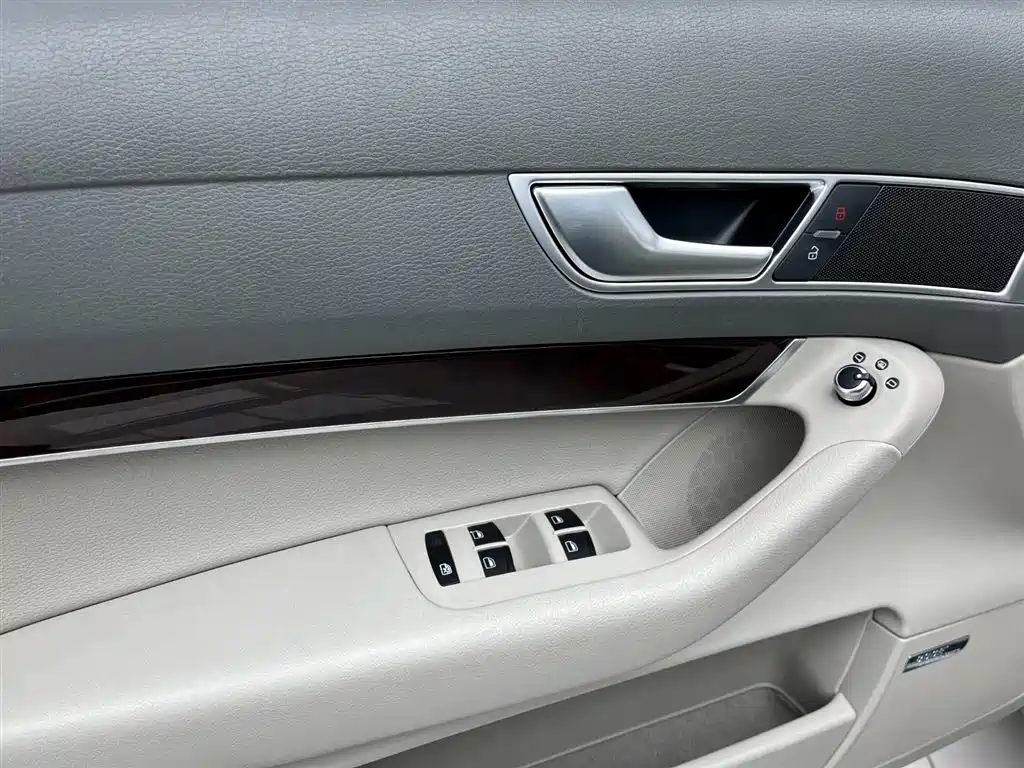 Audi A6L 2009 2.8 FSI Comfort Entertainment фото 18