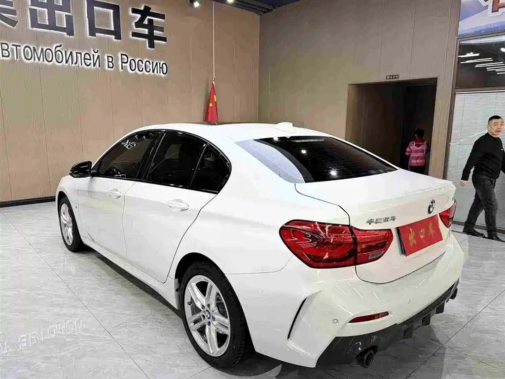 BMW 1 Series 2021 Facelift 120i M Sport Shadow Edition фото 6