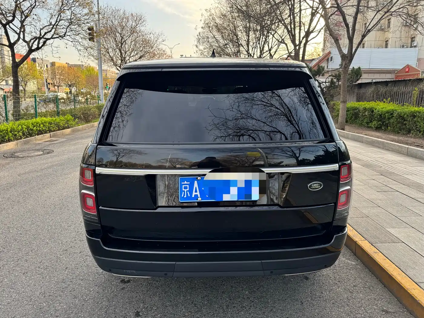 Land Rover Range Rover 2020 3.0 L6 Heritage Extended Edition фото 4