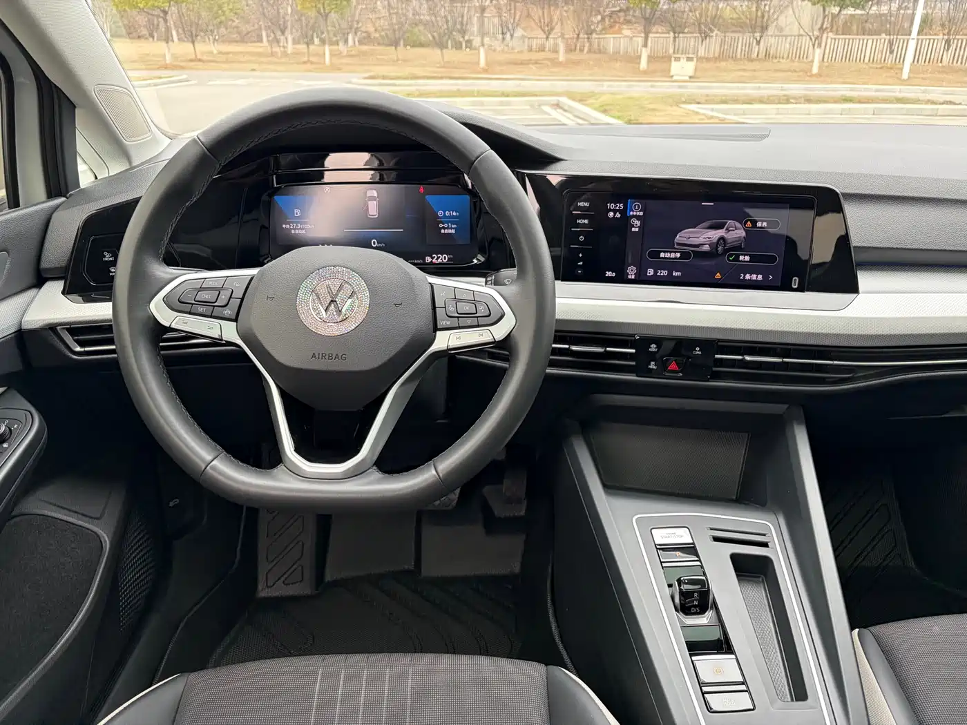 Volkswagen Golf 2023 Facelift 200TSI DSG Pro фото 14