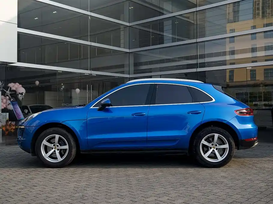 Porsche Macan 2016 Macan 2.0T фото 2