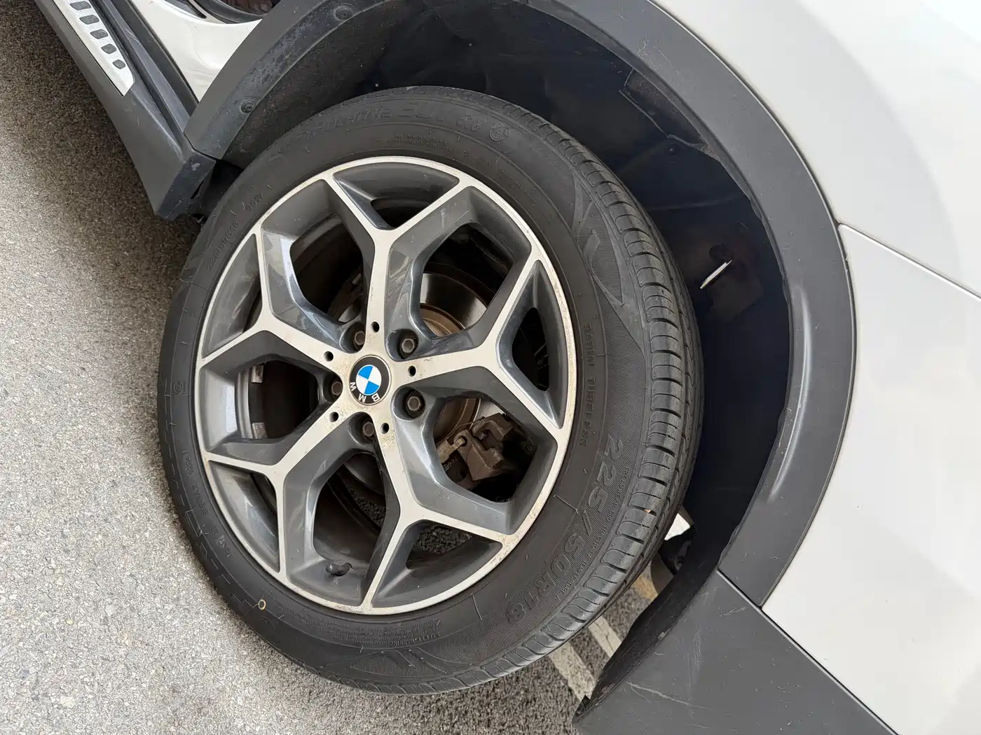 BMW X1 2018 sDrive18Li Premium Model фото 18