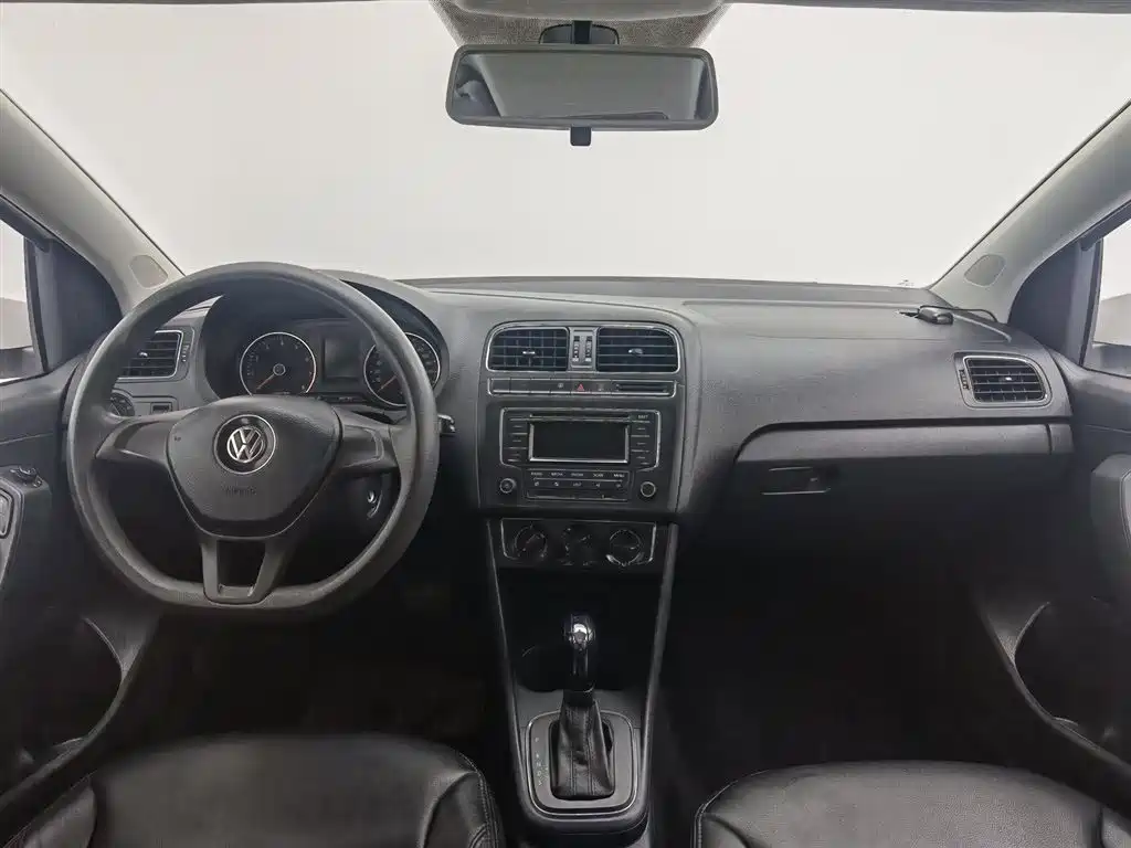 Volkswagen Polo 2014 1.4L Automatic Comfort Edition фото 5