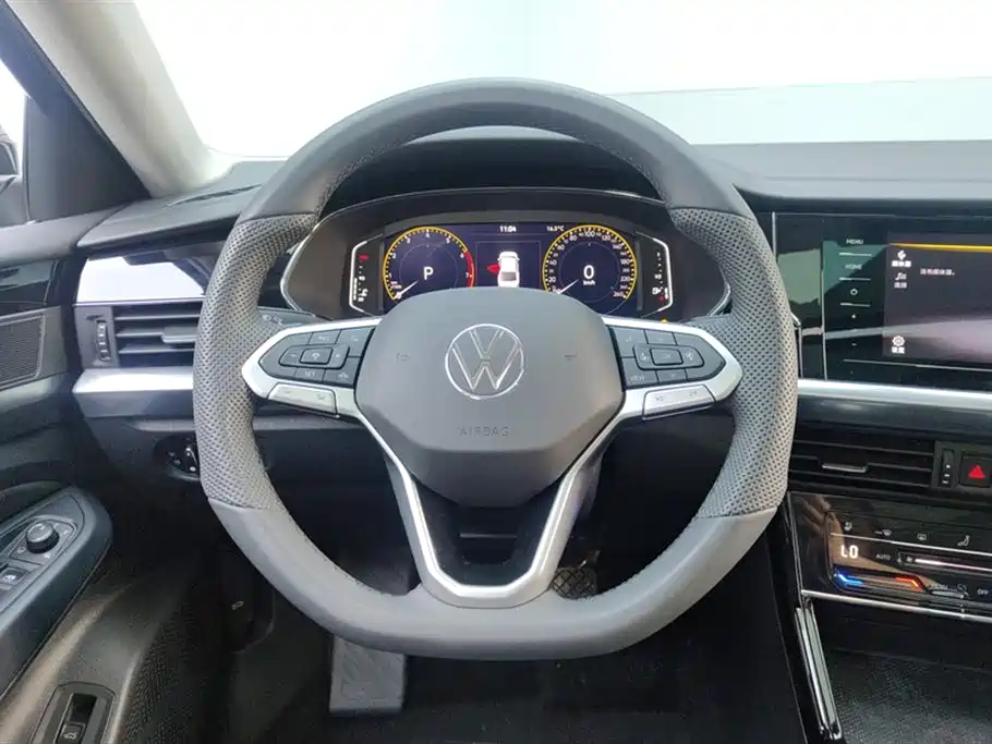 Volkswagen Passat 2025 Outstanding 330TSI Starlight Elite Edition фото 15