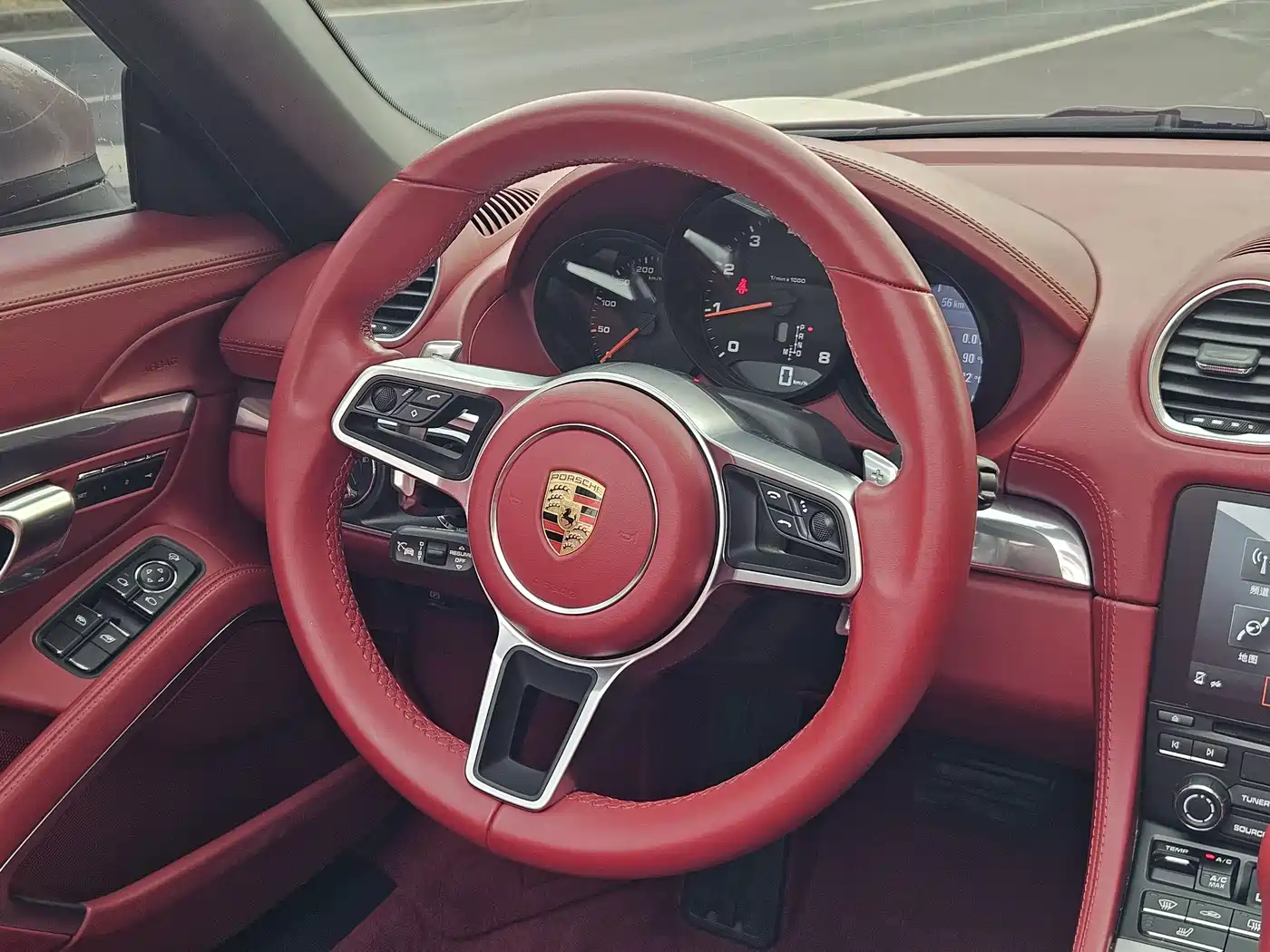 Porsche 718 2022 Boxster 2.0T фото 9
