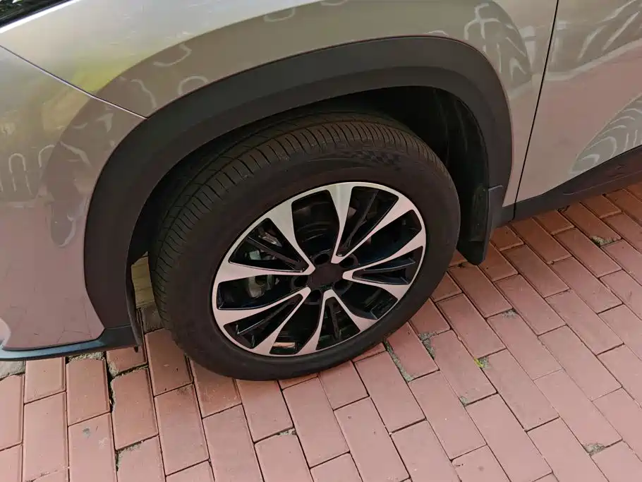 Geely Atlas 2025 2026 Model 1.5TD Aspiration