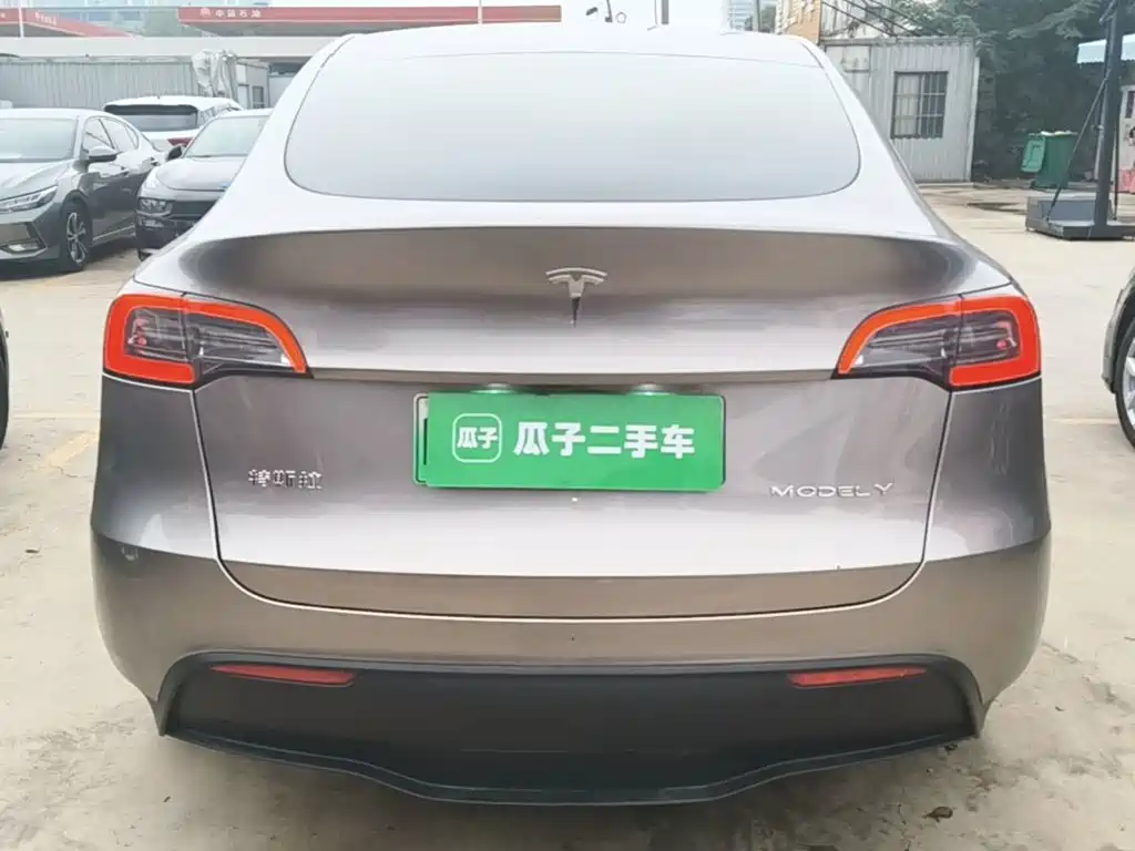 Photo 6 - Tesla Model Y