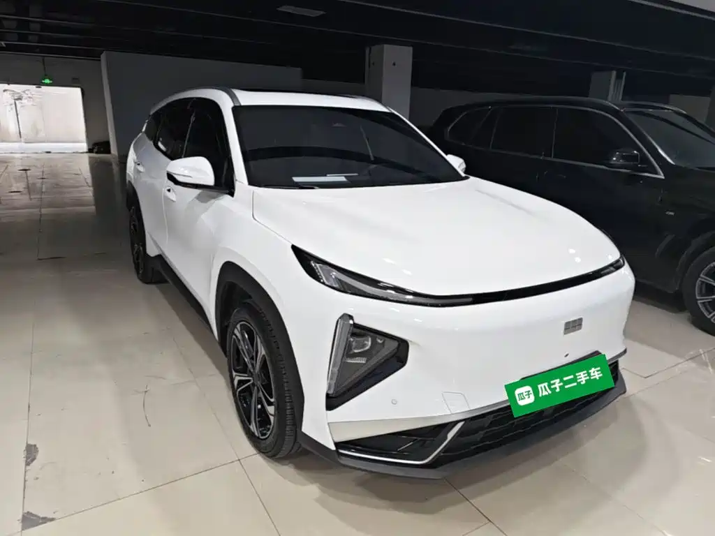 Geely Galaxy Galaxy L7 2025 2025 EM-i 115km Explorer+ Edition