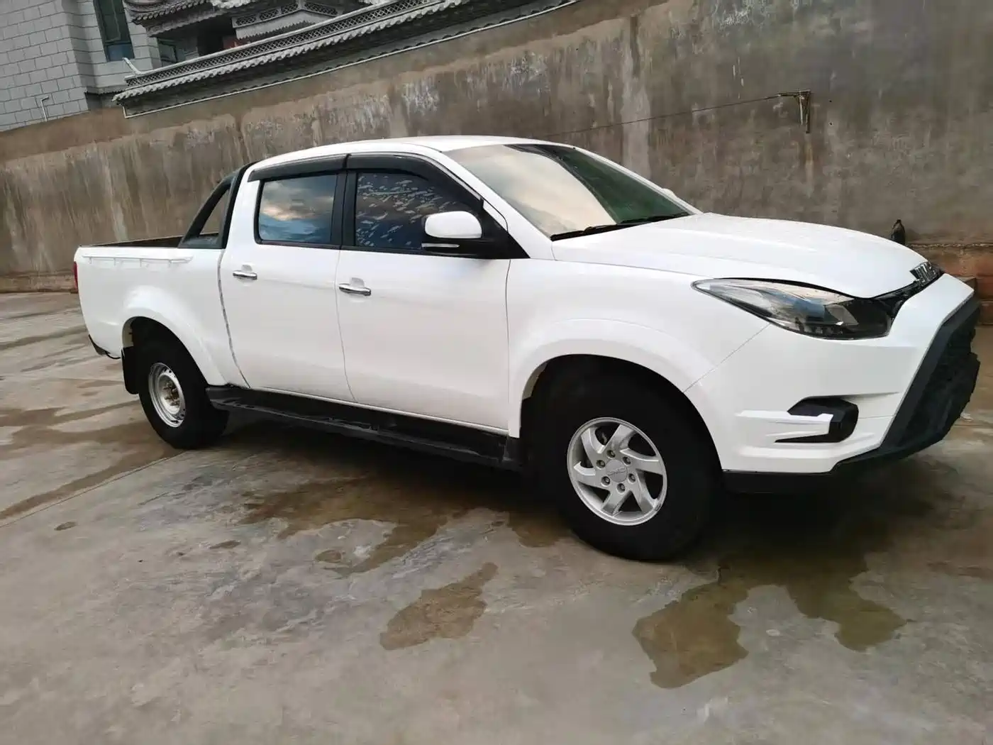 Jiangling Yuhu 5 2019 2018 2.4T Classic Diesel Manual 4WD Ultra Luxury Long Wheelbase JX4D24A5L