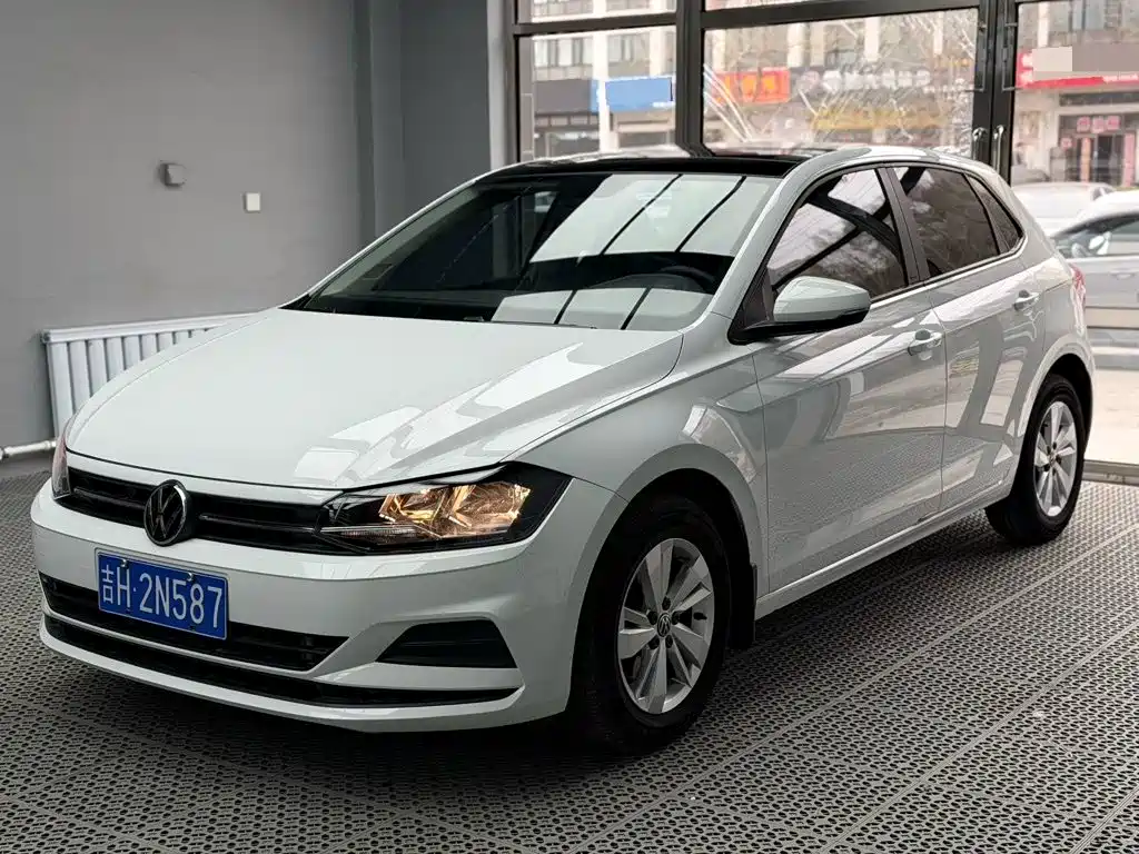 Photo 1 - Volkswagen Polo
