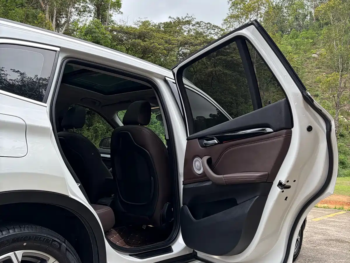 BMW X1 2022 sDrive20Li Fashion фото 15