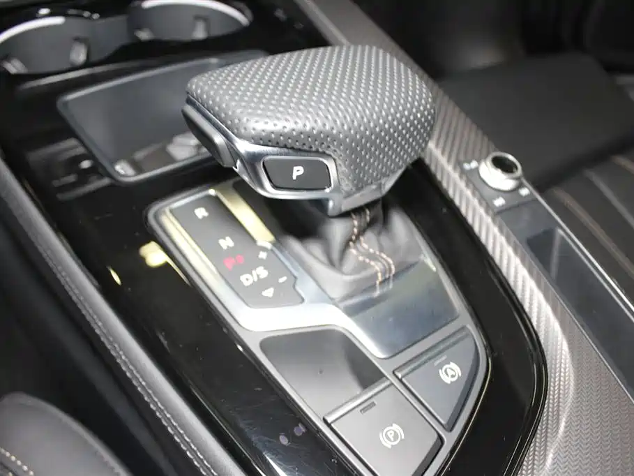 Audi A4L 2024 40 TFSI quattro RS Kit Speed Edition фото 12