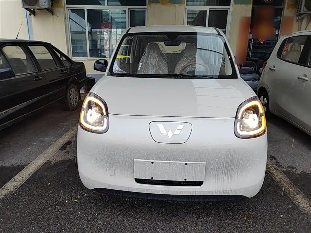 Wuling Motors Hongguang MINIEV 2026 2025 4-Door Advanced