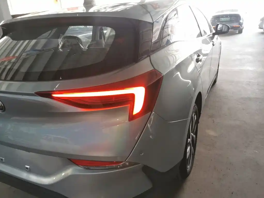 Фото 8 - Buick Velite 6