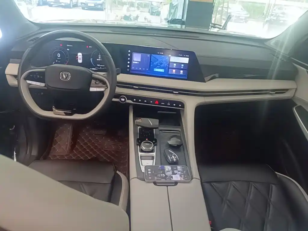 Фото 10 - Changan CS75 PLUS