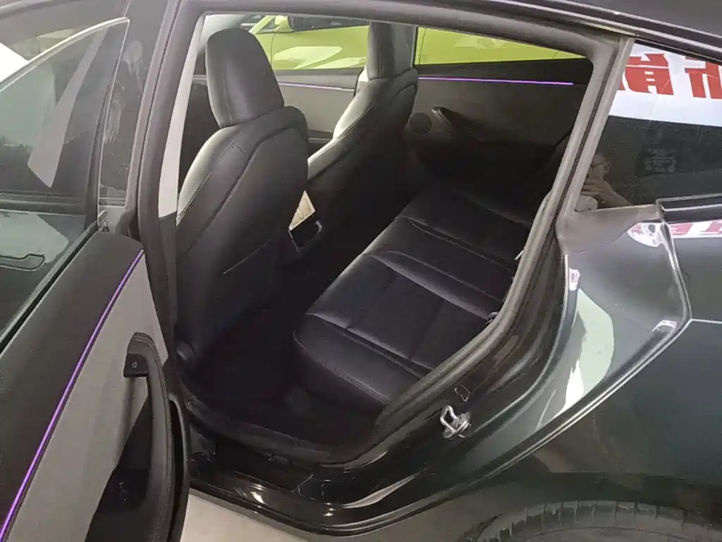 Фото 17 - Tesla Model 3