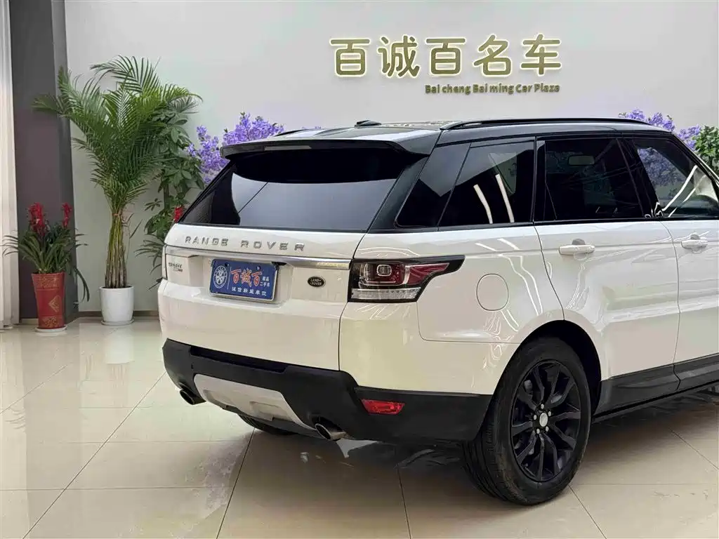 Land Rover Range Rover Sport 2016 Model 2.0 GTDi HSE фото 7