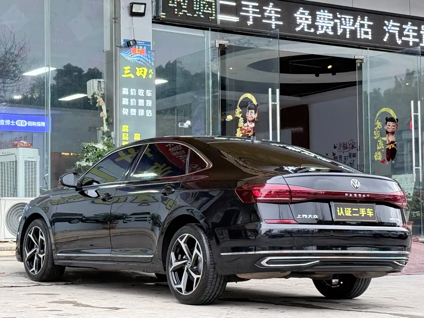Volkswagen Passat 2025 Outstanding 380TSI Starlight Dragon Soaring Edition фото 17