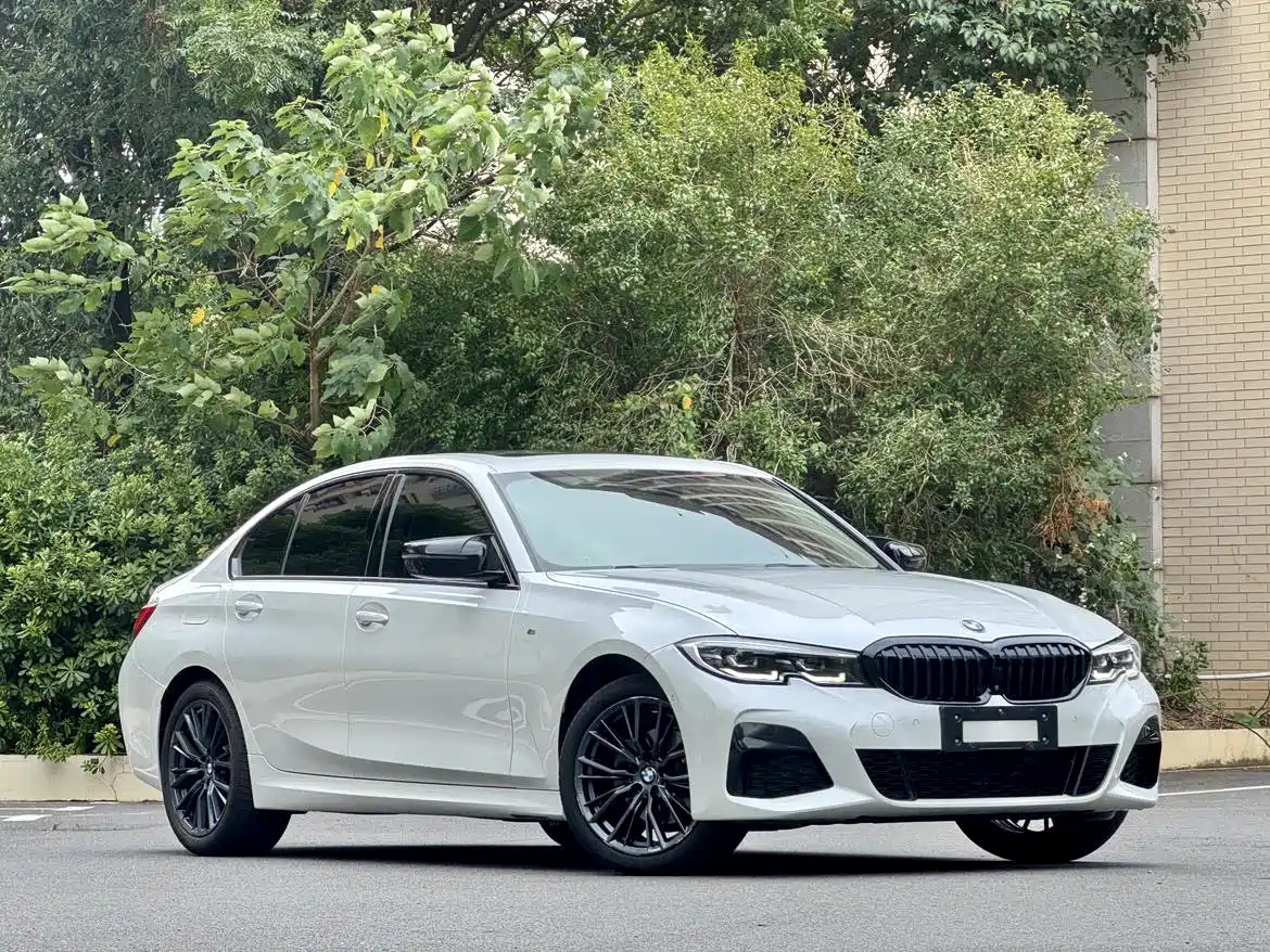 BMW 3-SERIES