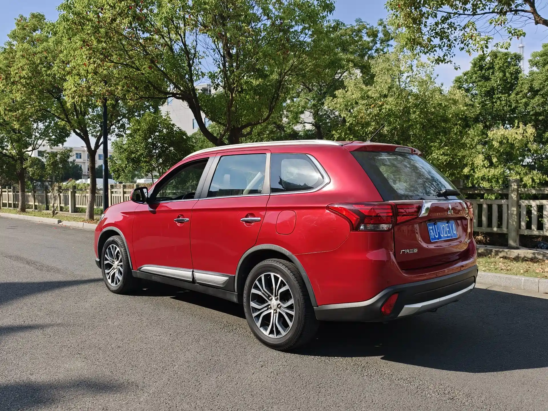 صورة 6 - Mitsubishi Outlander