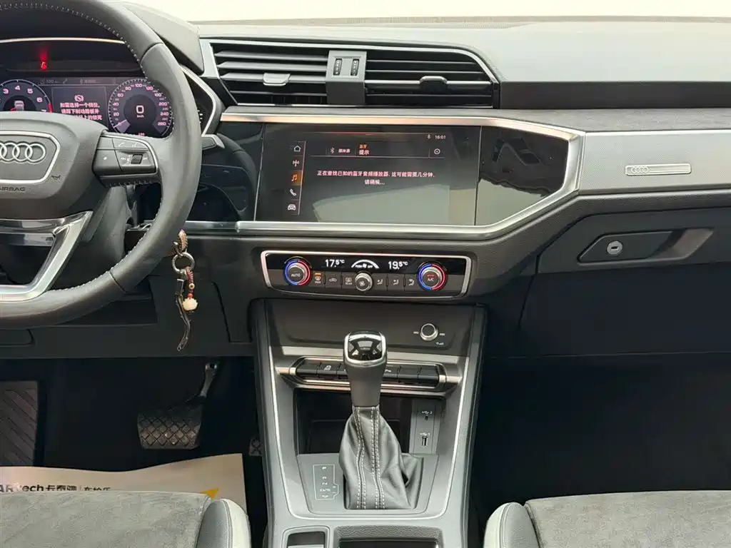 Audi Q3 2019 35 TFSI Progressive Sport фото 25