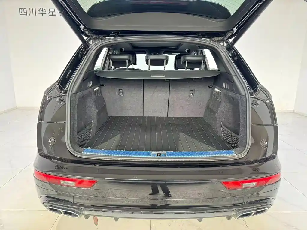 Photo 6 - Audi Q5L